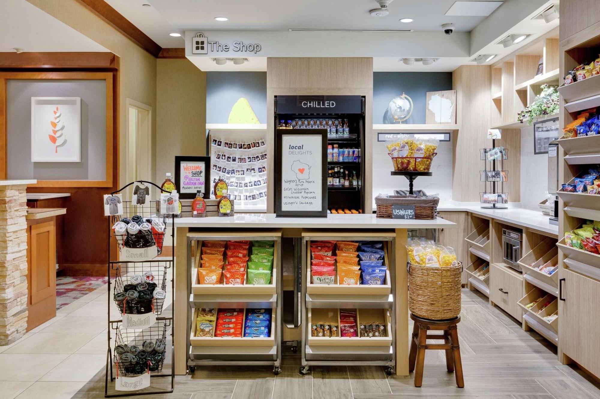密尔沃基机场希尔顿花园酒店 外观 照片